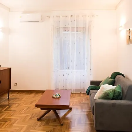 Braliu Apartment *